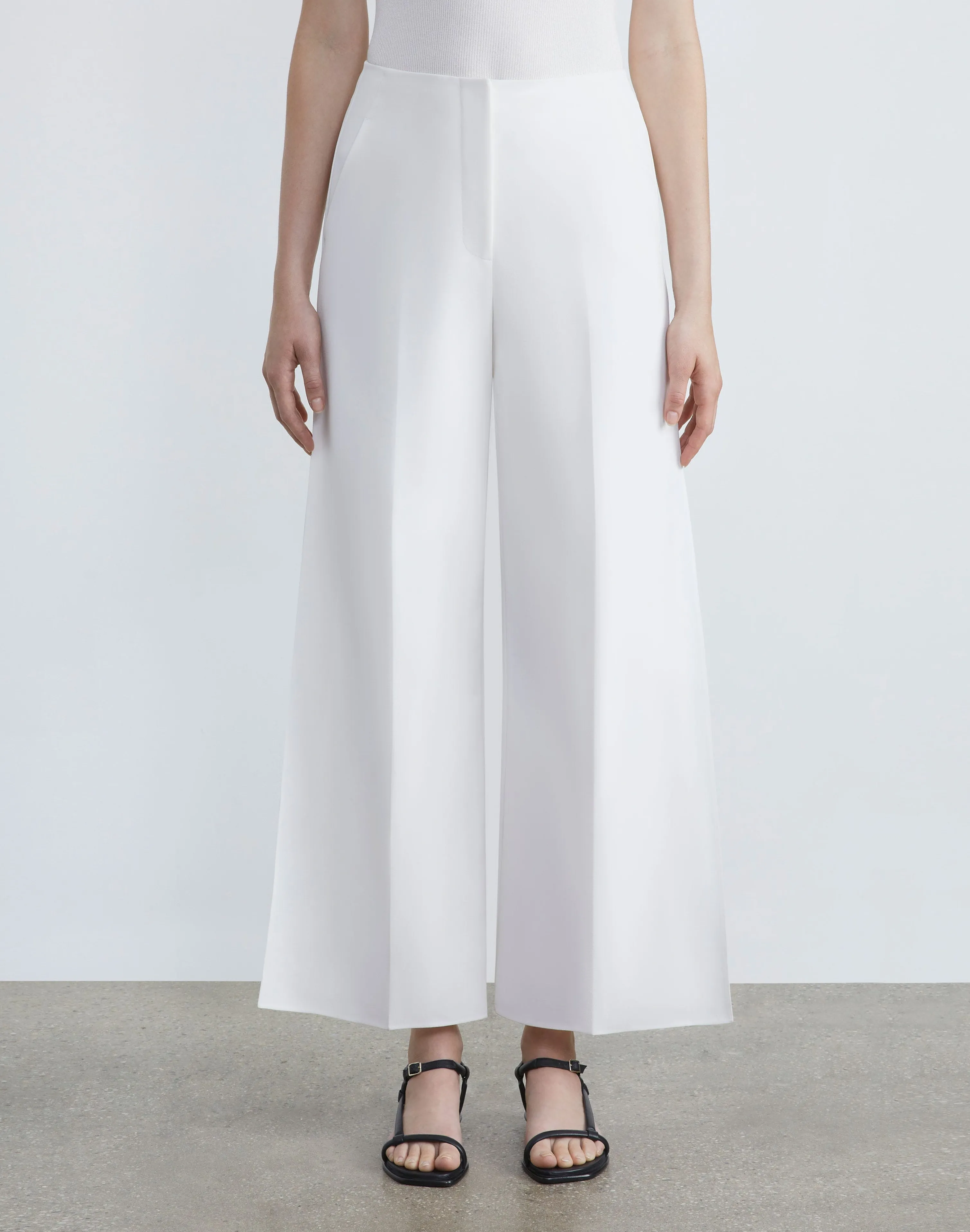 Finesse Crepe Franklin Wide Leg Ankle Pant
