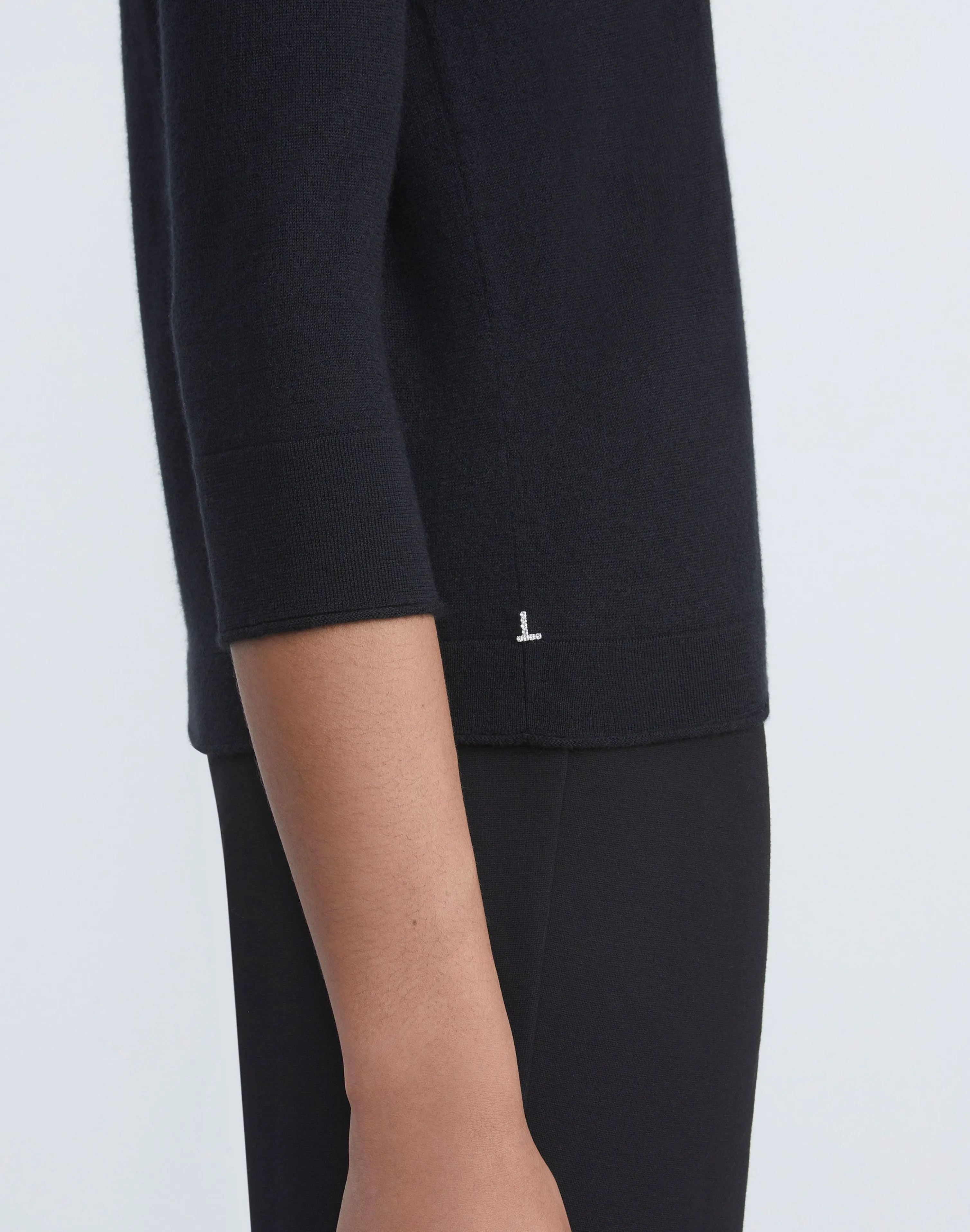 Fine Gauge Cashmere V-Neck Sweater